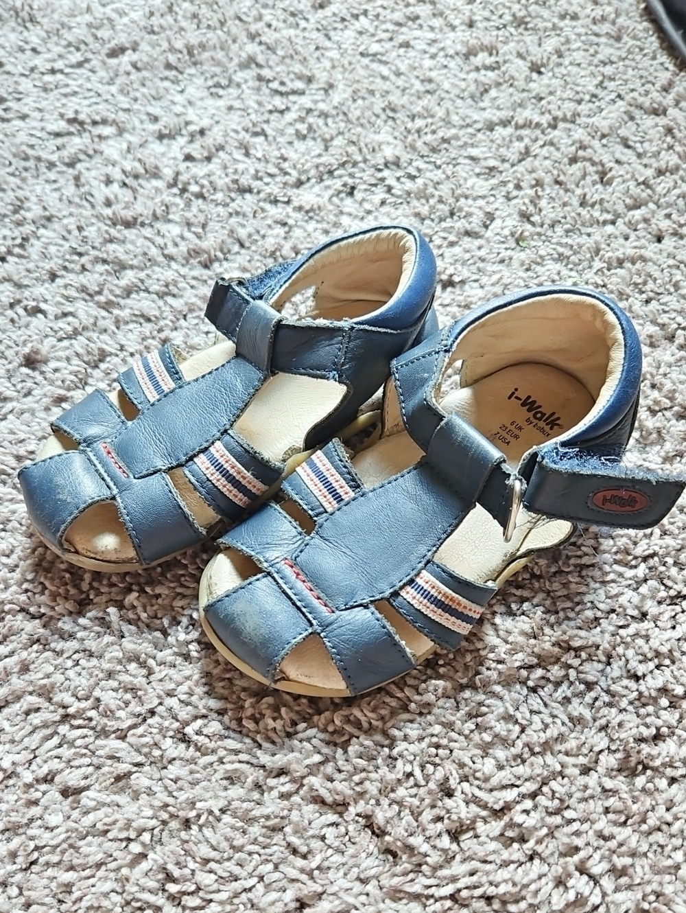 GUC I-Walk by Bobux Navy Leather Fisherman Sandals Toddler Size 7